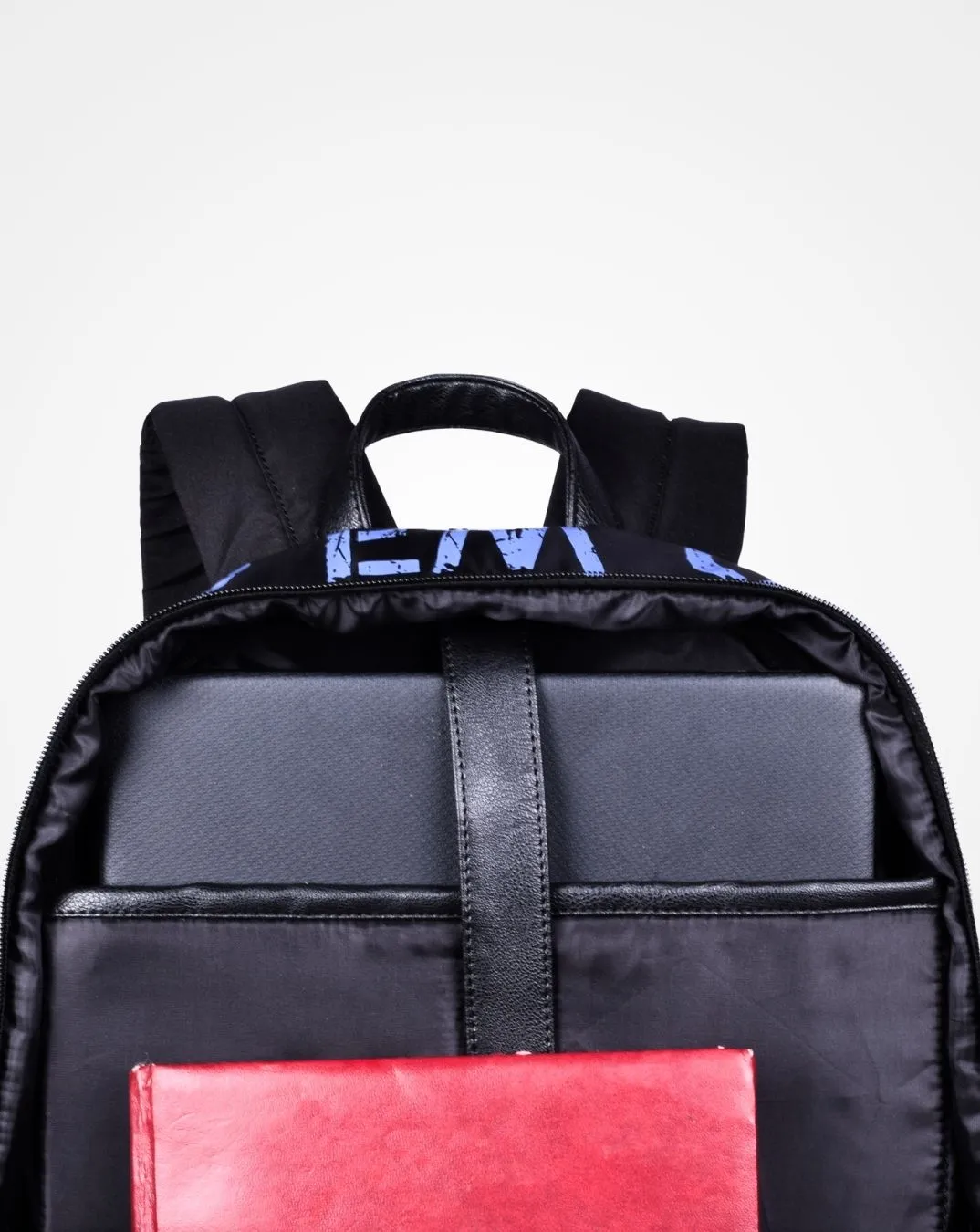 Black Cricket STRUTT AIR - The World's Lightest Backpack