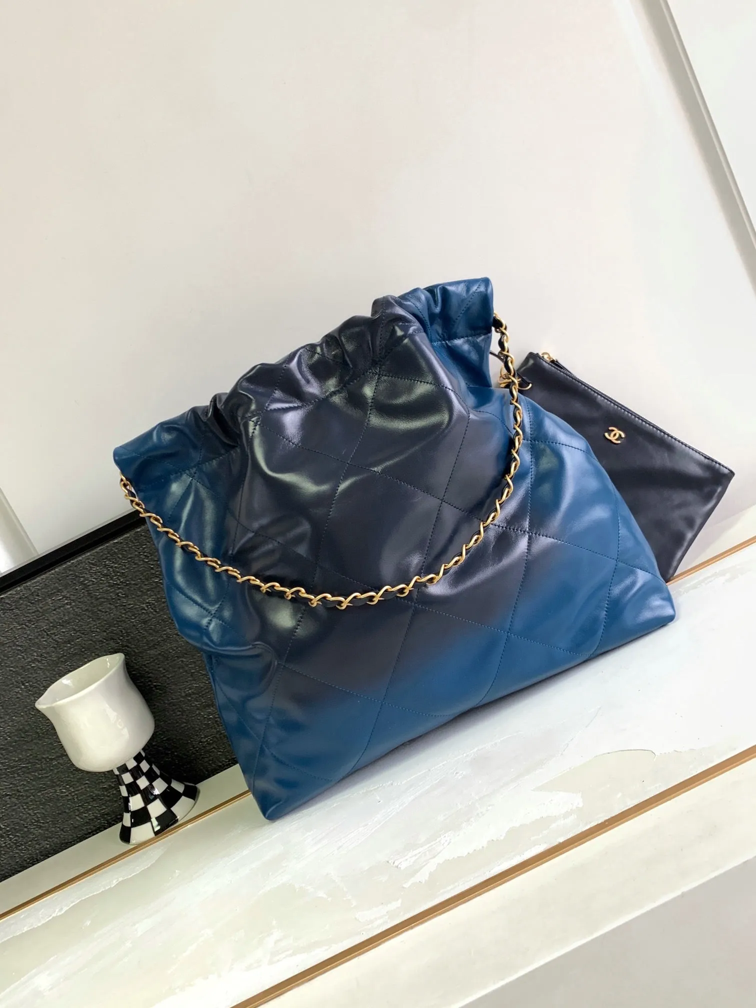 CC714 CC 22 Handbag / HIGHEST QUALITY VERSION / Small/Medium