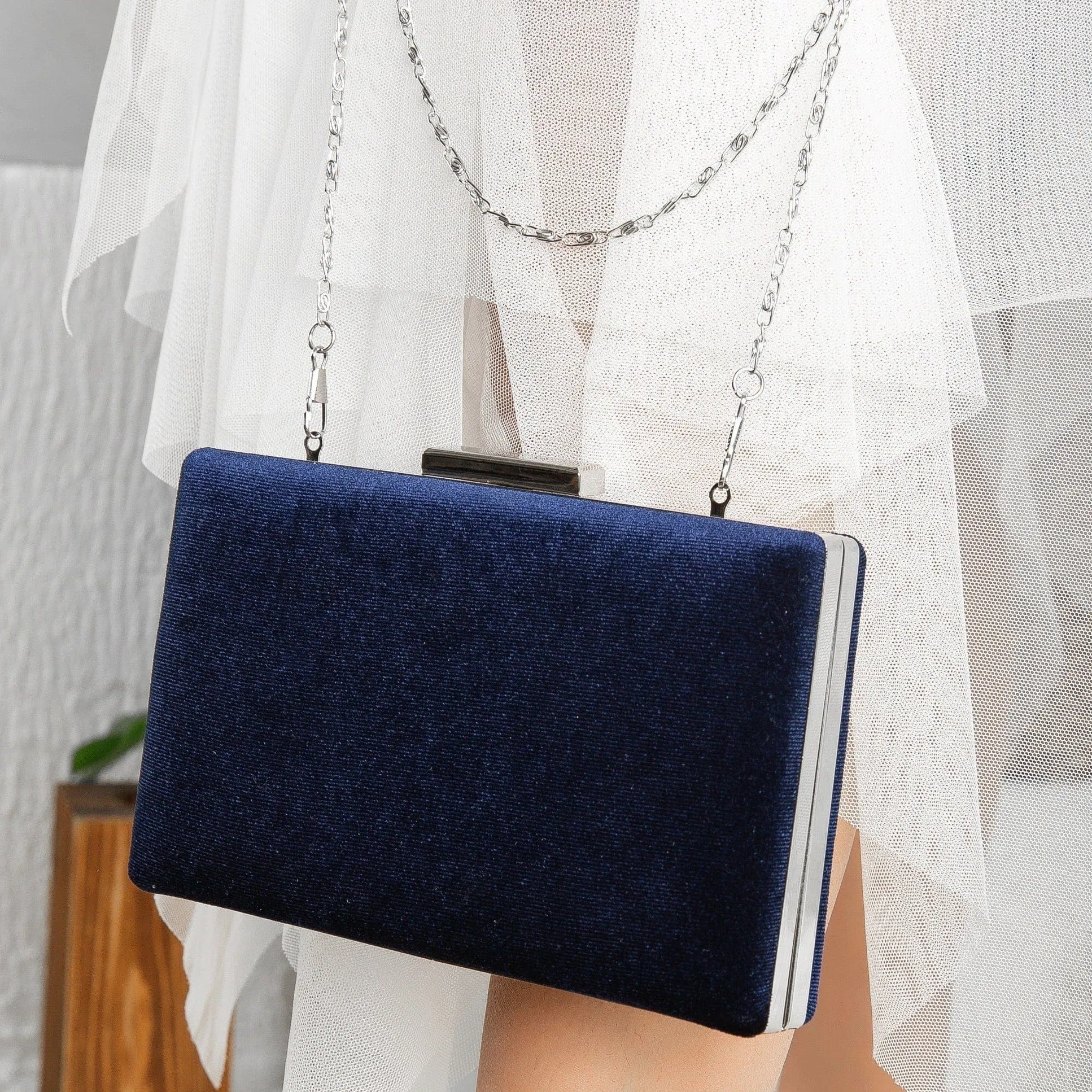 Clara Vegan Velvet Clutch | Dark Blue