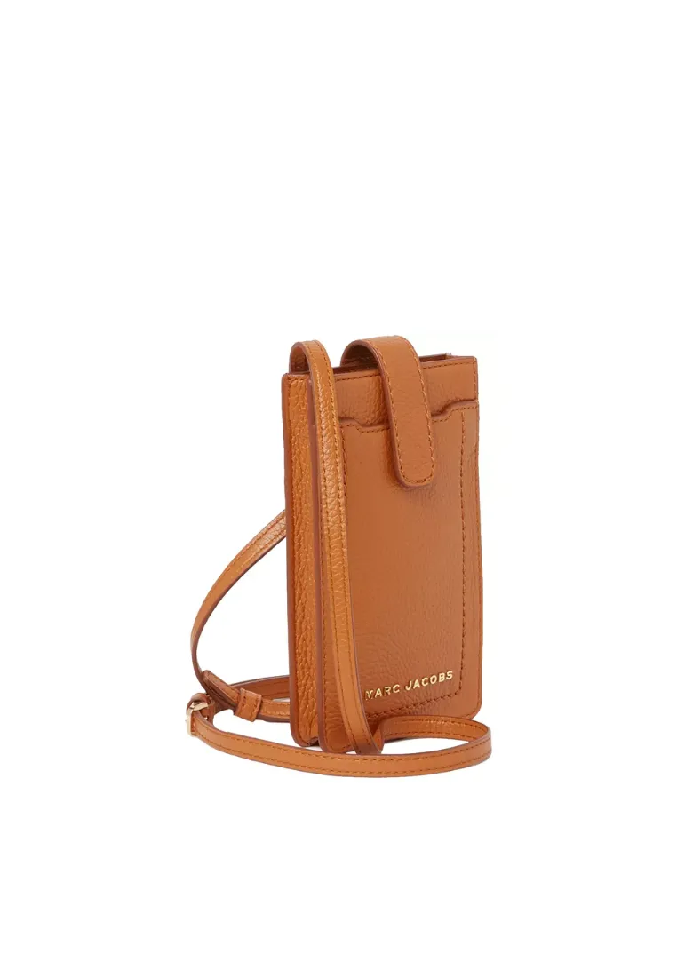 Marc Jacobs Groove Leather Phone Crossbody Bag In Smoked Almond S107L01SP21