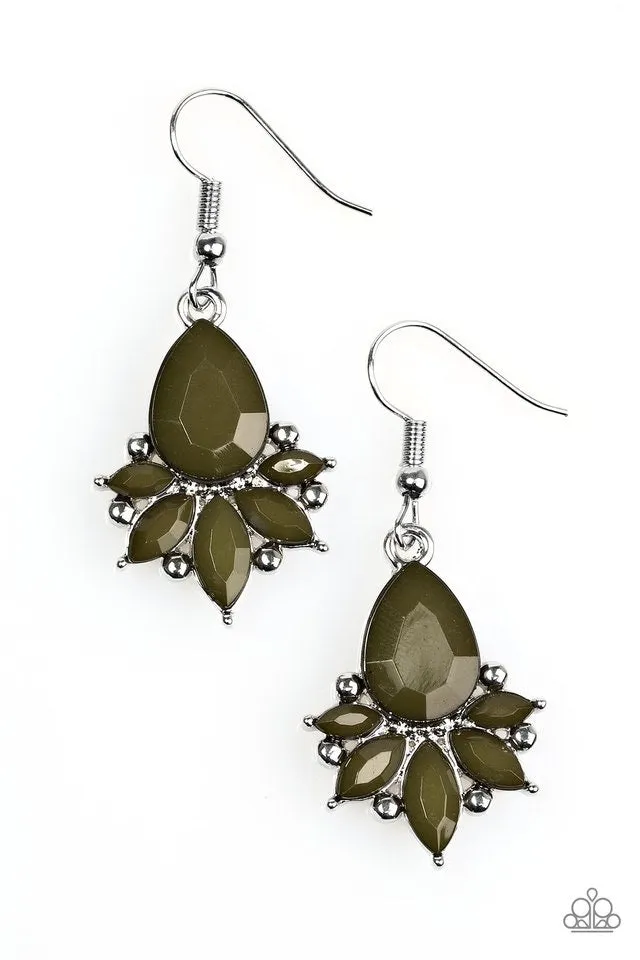 Paparazzi Accessories  - Glam Up #E293/Peg/F2 - Green Earrings