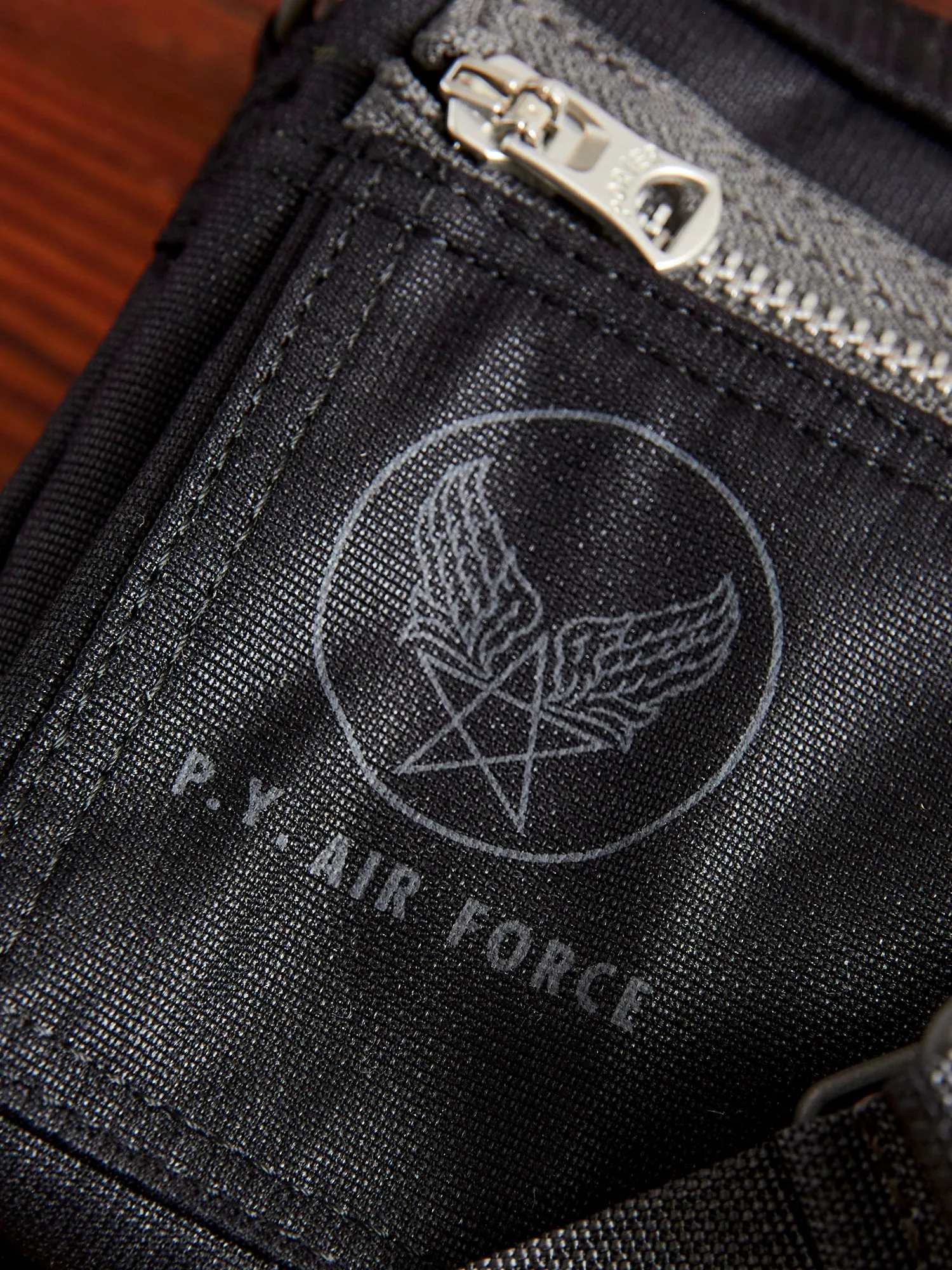 "Flying Ace" Shoulder Bag (S) in Black