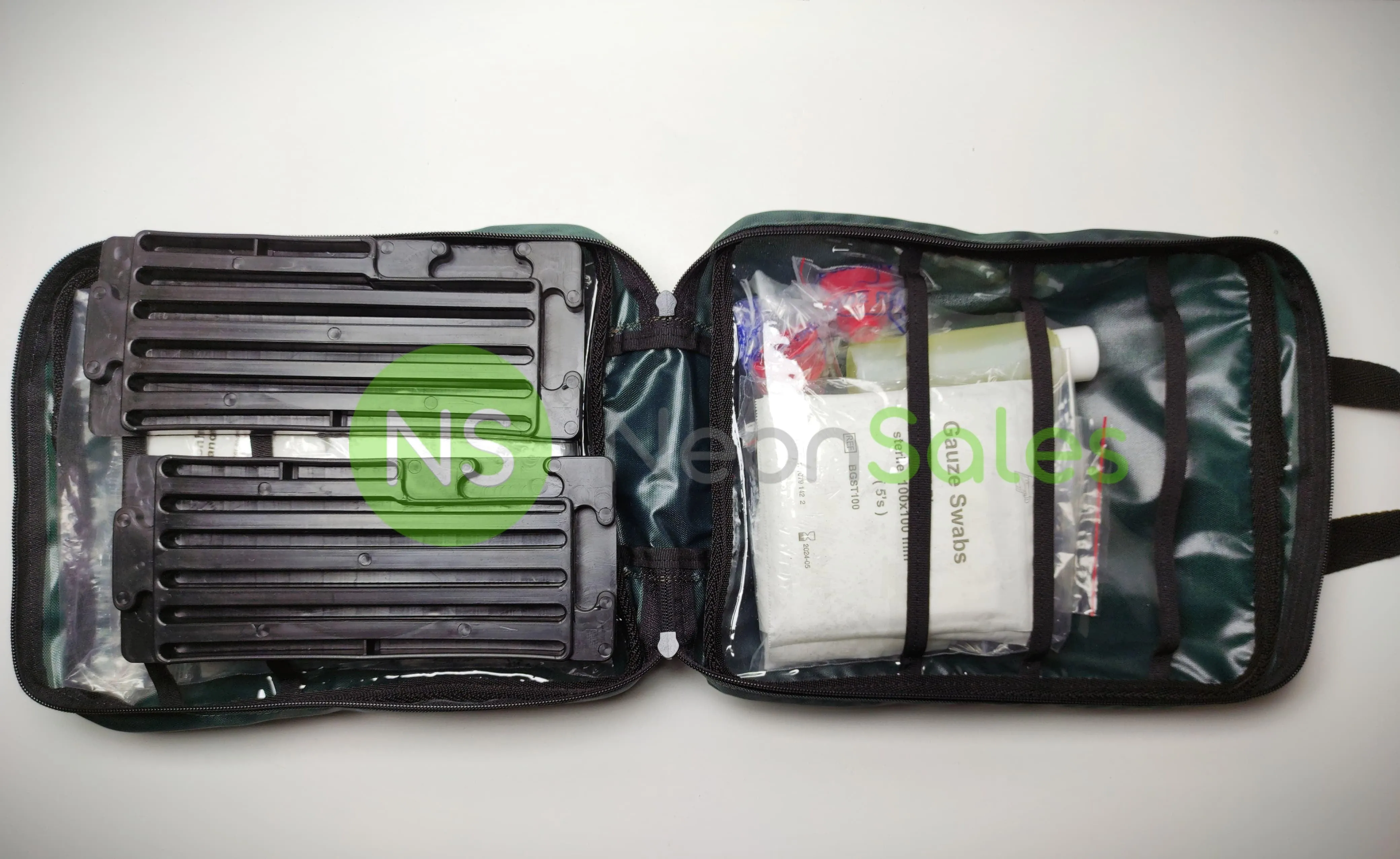 VEHICLE FIRST AID KIT, PREPACKED IN BAG